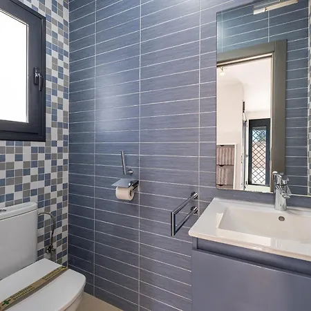 Villa 797 Holiday - Modern With Pool In Puerto Marina For 12 Benalmádena