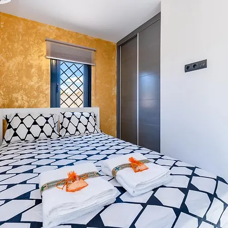 Villa 797 Holiday - Modern With Pool In Puerto Marina For 12 Benalmádena