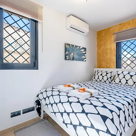 Villa 797 Holiday - Modern With Pool In Puerto Marina For 12