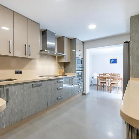 797 Holiday - Modern With Pool In Puerto Marina For 12 * Benalmádena