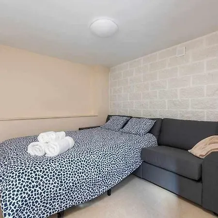 797 Holiday - Modern With Pool In Puerto Marina For 12 Villa *
