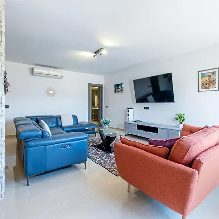797 Holiday - Modern With Pool In Puerto Marina For 12 * 베날마데나코스타