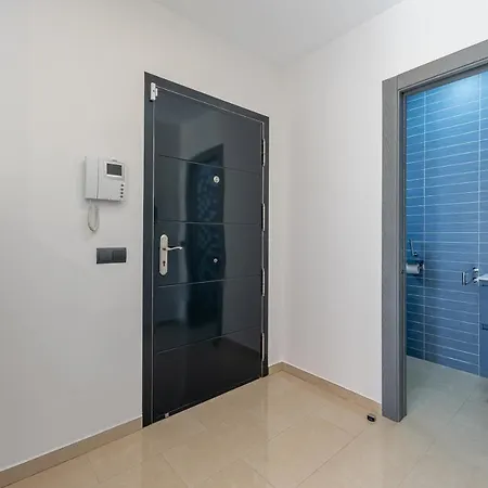 빌라 797 Holiday - Modern With Pool In Puerto Marina For 12