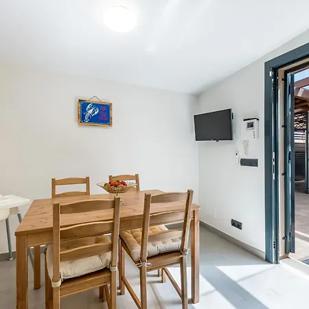 797 Holiday - Modern With Pool In Puerto Marina For 12 빌라