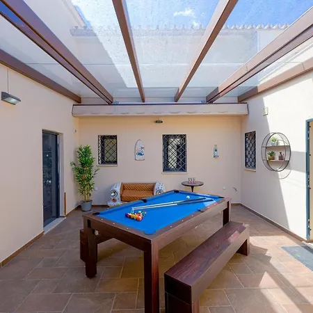 797 Holiday - Modern With Pool In Puerto Marina For 12 빌라
