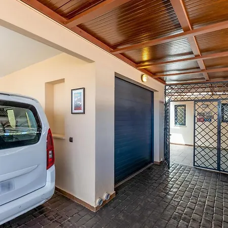 빌라 797 Holiday - Modern With Pool In Puerto Marina For 12 *