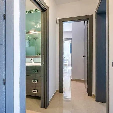 빌라 797 Holiday - Modern With Pool In Puerto Marina For 12 베날마데나코스타